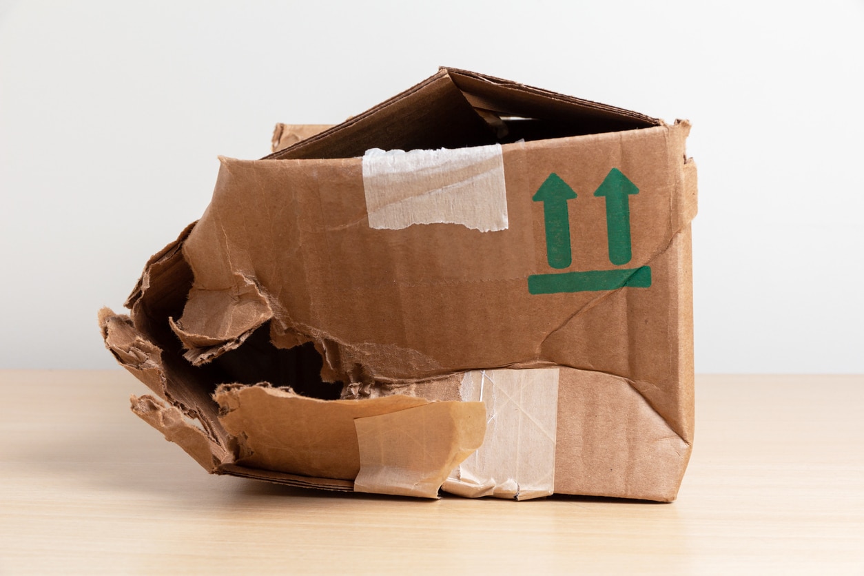 https://www.ecomcrew.com/wp-content/uploads/2025/02/Damaged-packaging-amazon-warehouse-deals.jpg